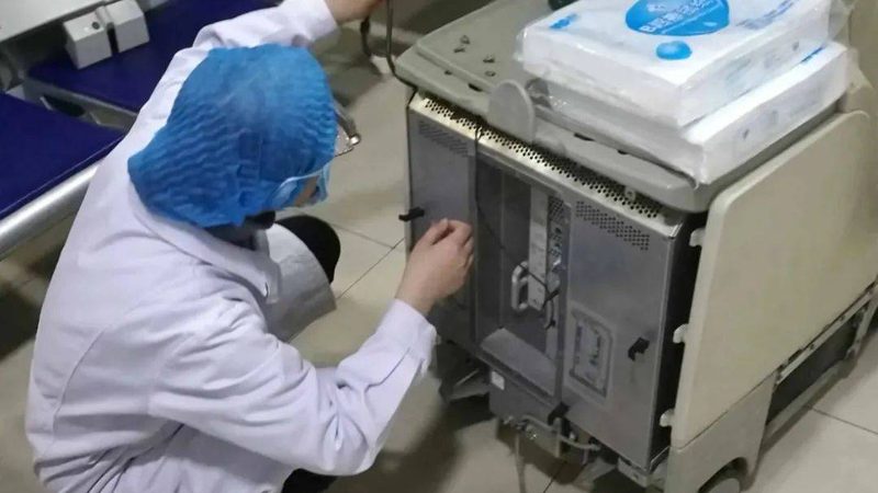 血压计臂带根据尺寸大小分为多种类型，常见的有：